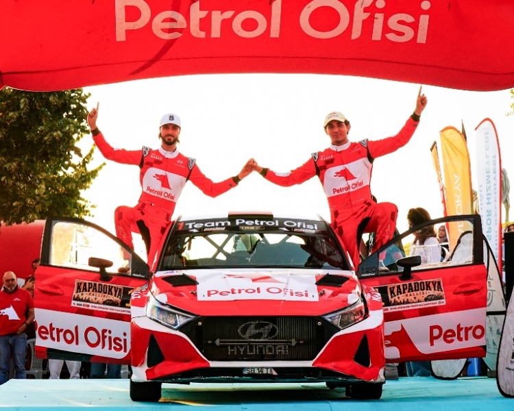 Kapadokya Rallisinde Zaferin Ad� Yine  Kerem Kazaz!